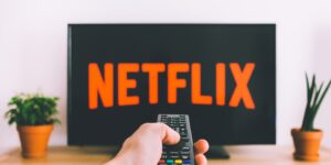 PROCEDEREN IN (NETFLIX) SERIES. Gaat dat wel goed?